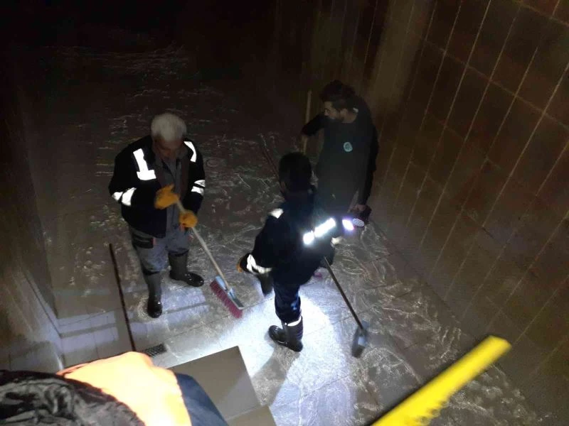 Hakkari’de içme suyu depoları temizlendi
