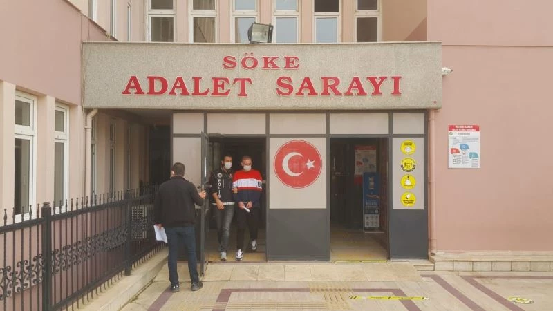 Narkotik köpeği gece, araca zulalanmış uyuşturucuyu ortaya çıkardı
