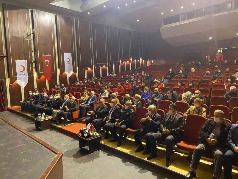 Kızılay Haftası konferansla devam etti
