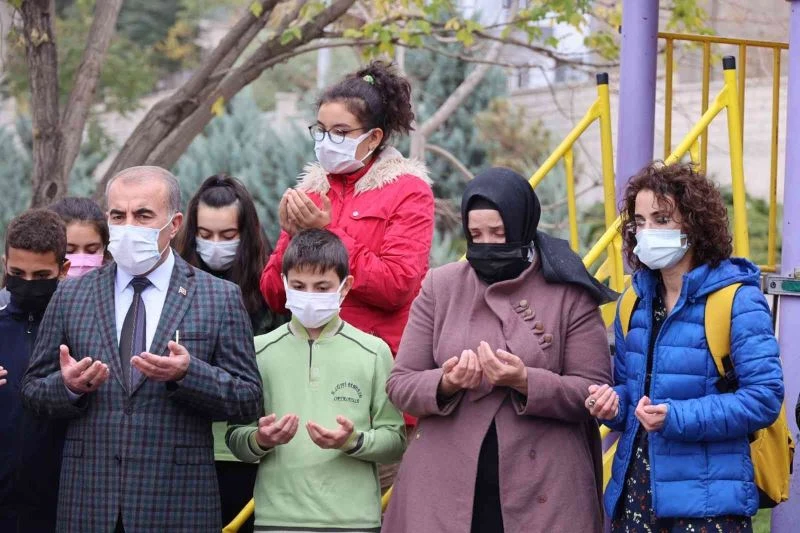 Caner öğretmenin ismi parkta yaşayacak

