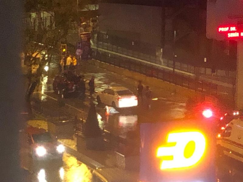Kadıköy’de mukavemet sırasında polisin silahının ateşlenmesiyle bir kişi hayatını kaybetti
