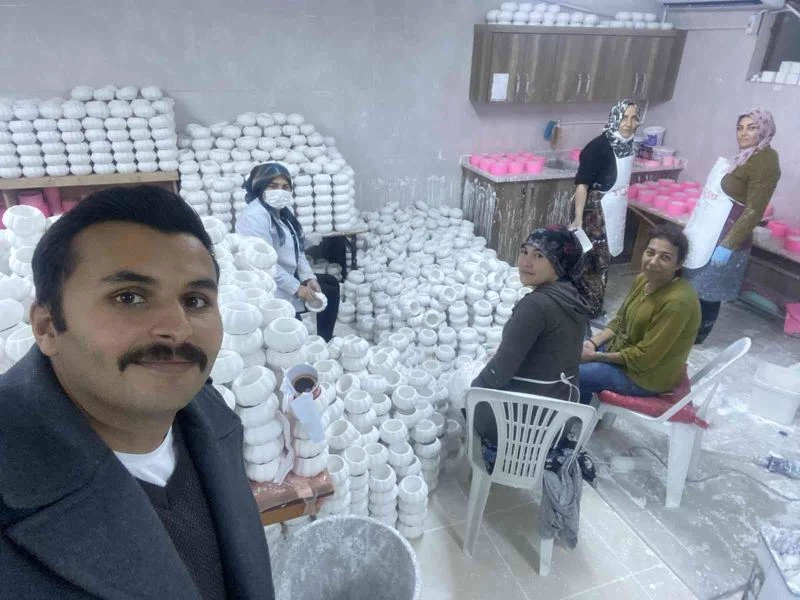 Çobanlar Kadın Kültür Evi’nde, kadınlar siparişlere yetişemiyor
