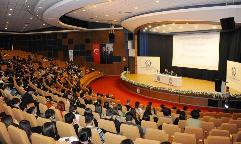 ADÜ Rektörü Aldemir, Yabancı Diller Yüksekokulu öğrencileri ile bir araya geldi
