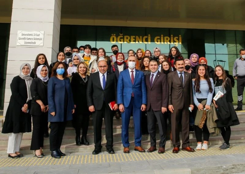 Bayburt’ta ‘Son Gelişmeler Işığında Türk Dış Politikası’ konferansı
