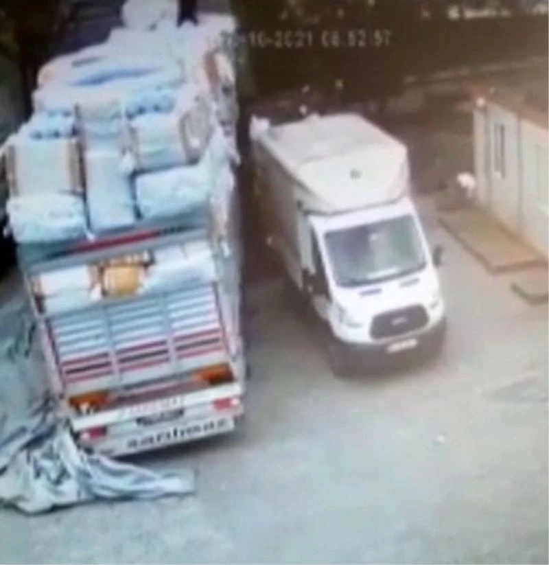 190 bin lira değerindeki çocuk kıyafetlerini böyle çaldılar
