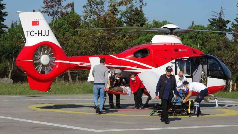 Yamaçtan yuvarlanan çobanın yardımına ambulans helikopter yetişti
