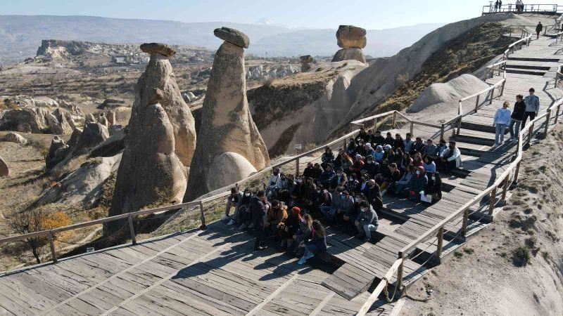 Peribacalarında coğrafya dersi
