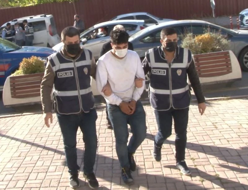 Yanlışlıkla arkadaşını öldüren zanlı ve 2 garson adliyeye sevk edildi
