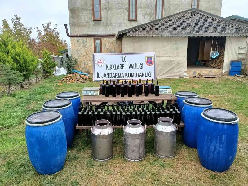 Kırklareli’nde 4 bin 881 litre kaçak içki ele geçirildi
