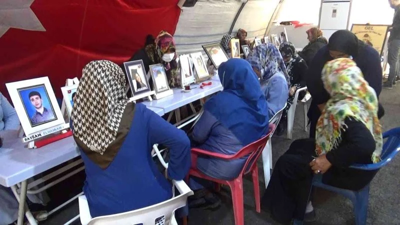 Evladıyla buluşan anneden, çocukları dağda olan ailelere çağrı
