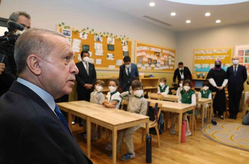 Cumhurbaşkanı Erdoğan, Üsküdar’daki Palet Türk Müziği İlkokulu’nun açılışı yaptı
