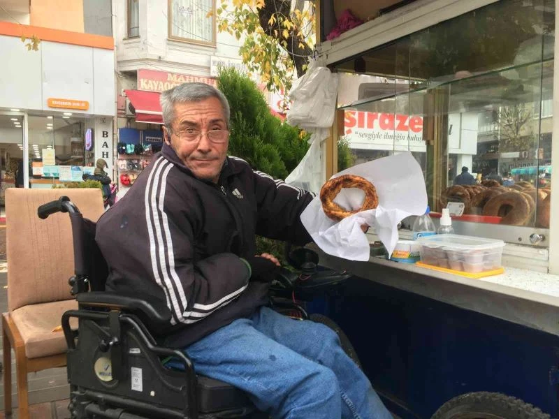 Yürüme engeline rağmen çalışma azmiyle örnek oluyor
