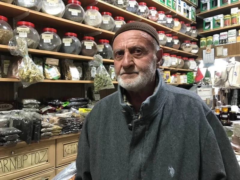 Soğukların başlamasıyla vatandaşlar bitki çayına yöneldi
