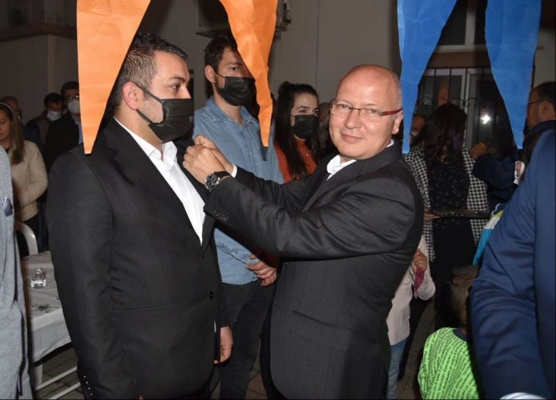 Bursa’da AK Parti kadroları çığ gibi büyüyor
