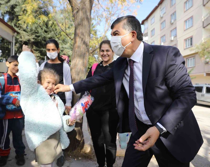 Başkan Fadıloğlu Minik Buğlem’in park isteğini kırmadı
