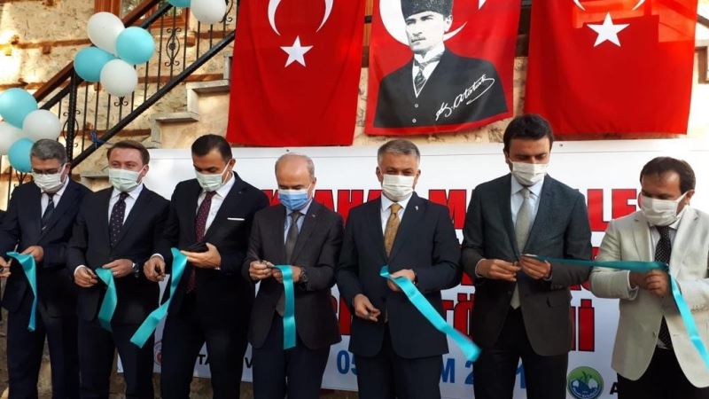Yargıtay Üyesi Hakim Yaşar Şimşek, Akşahap Düğmeli Köy Okulunu restore ettirdi

