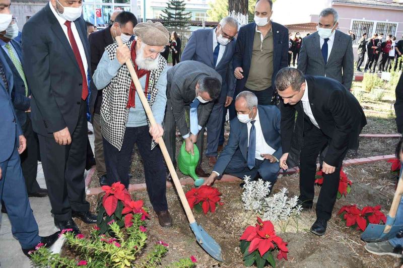 Tarsus’ta ’Atatürk Çiçeği’ için özel bahçe oluşturuldu
