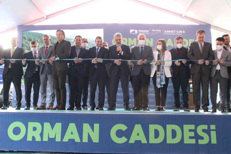 Pendik’te 45 günde tamamlanan ‘Aydos Orman Caddesi’ hizmete açıldı
