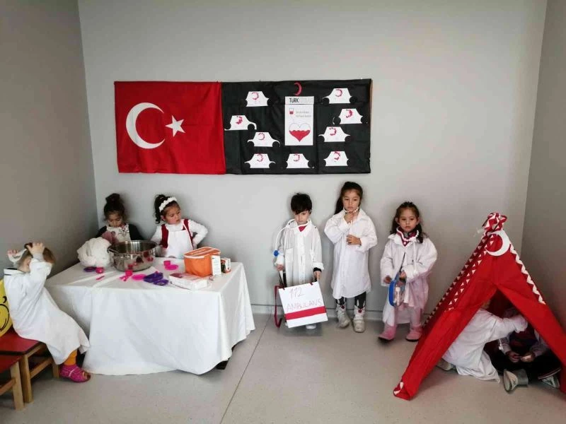 Akdere Bilim Sanat Merkezi minikleri ağırladı
