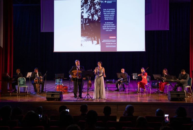 EBYÜ’de “Öğretmenler Günü” kutlama programı düzenlendi
