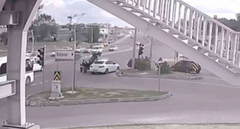 Şahlanan at kazadan kıl payı kurtuldu: O anlar kamerada
