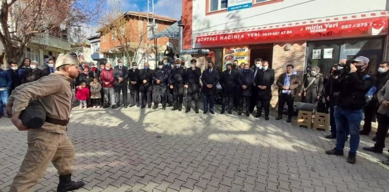 Koca Seyit’in torunlarına ’Koca Seyit’ tiyatrosu
