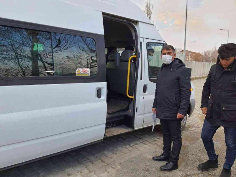 Hamur’da okul servisler denetlendi
