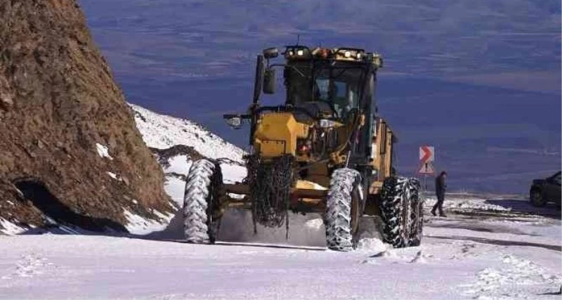 Muş’ta 10 köy ve 21 mezranın yolu ulaşıma kapandı
