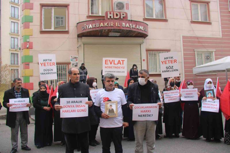 CHP Lideri Kılıçdaroğlu’nu bekleyen ailelerden ziyaretin iptal edildiği iddiasına tepki
