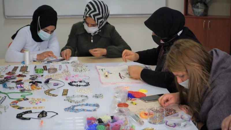 Şanlıurfalı kadınlardan meslek edindirme kursuna yoğun ilgi
