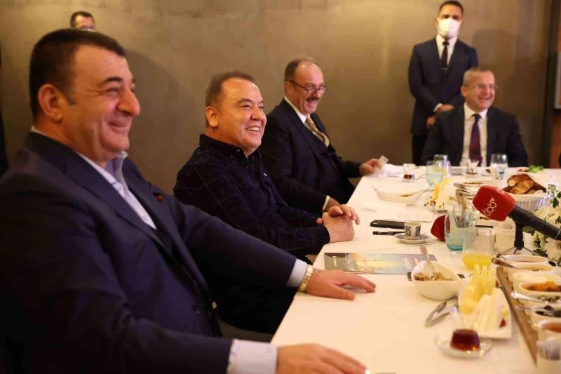 Başkan Böcek turizmcilere Lara-Kundu turizm yolu projesini anlattı
