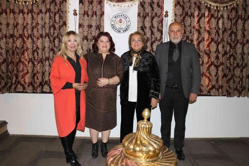 Malatya Eğitim Vakfı kadın kollarında nöbet değişimi
