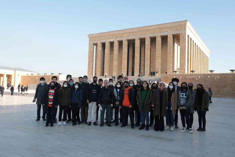 Haliliyeli öğrenciler Ankara’yı gezdi
