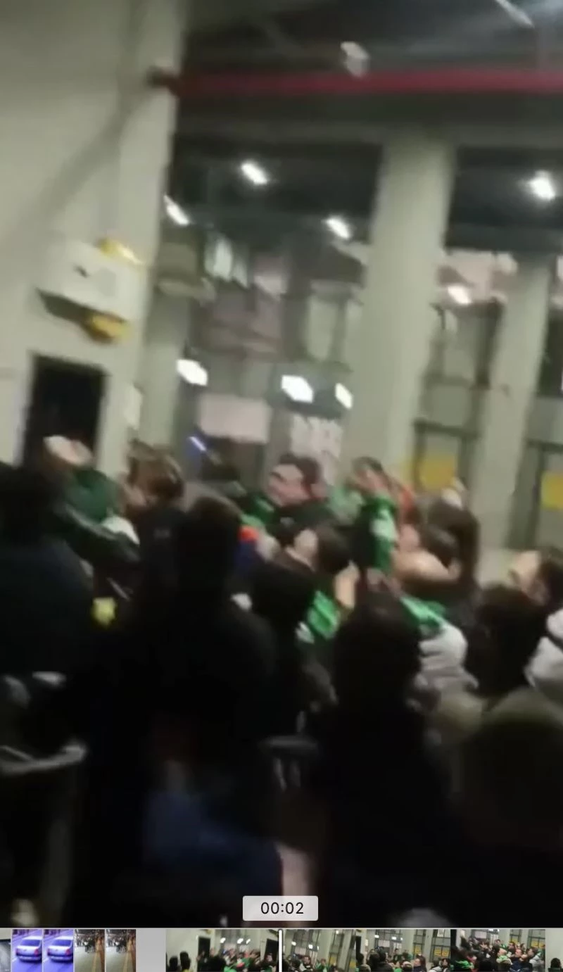 Bursaspor taraftarlarının maç sonrası tekme tokat kavga anı kamerada
