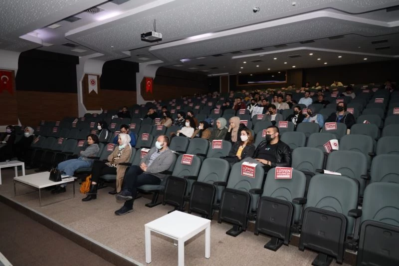 DÜSAM Film Gösterimleri dizisi başladı
