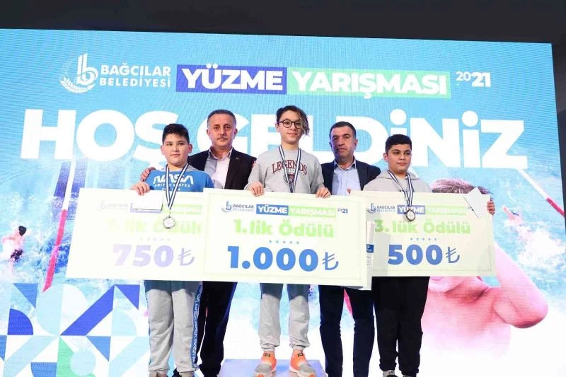 Bağcılar’da minik kulaçlar şov yaptı
