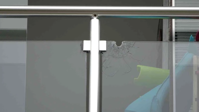 Ordu’da, balkonunda olduğu esnada kafasına saçma isabet eden doktor ağır yaralandı
