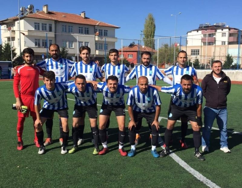 Kayseri Süper Amatör Küme: Erciyes Reşadiye Gençlikspor: 3 - Tomarza Belediyespor: 1
