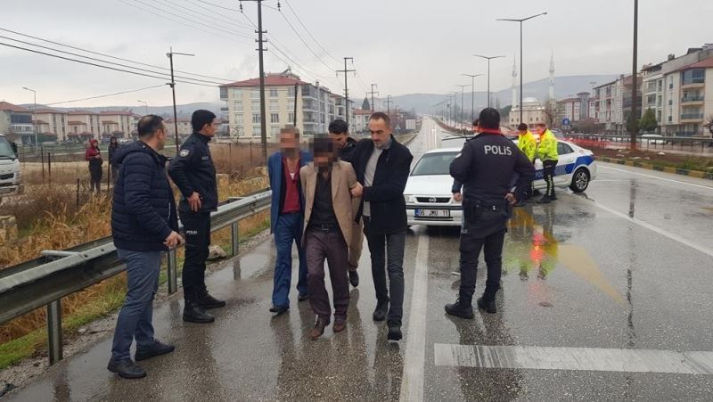 Manisa’da ev kundaklayan 2 şüpheli serbest bırakıldı
