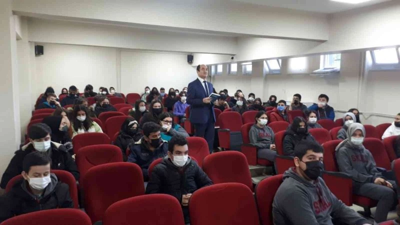 Kaymakamdan öğrencilere nasihat
