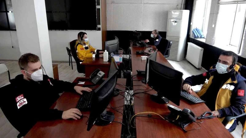 Köyden merkeze gitmek için hasta numarası yapıp ambulans çağırmışlar
