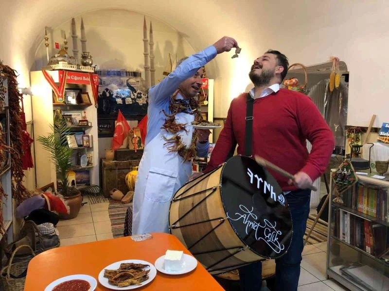 Havadan, denizden sonra şimdi de Edirne’de tava ciğeri için çaldı
