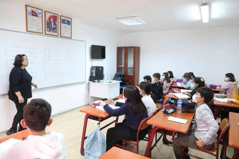 ATABEM kursları hem öğretiyor hem de sosyalleştiriyor
