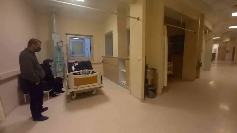 Gıdadan zehirlenen lise öğrencilerinden korkunç iddia: Olay duyulmasın diye dolmuş ile hastaneye gönderildiler
