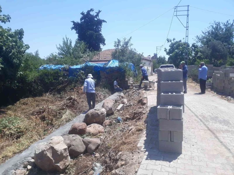 Hassa’da 250 bin metrekare parke taşı döşendi
