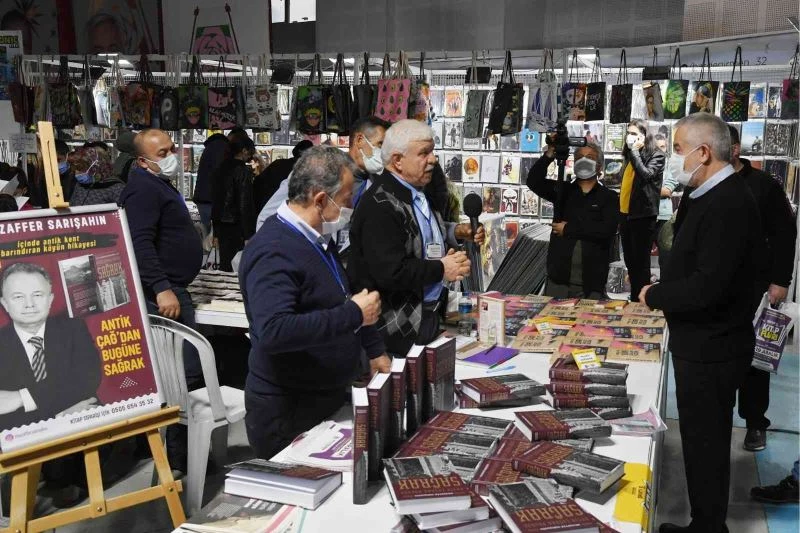 Yerel yazarlar: ‘’Belediye başkanına minnettarız’’
