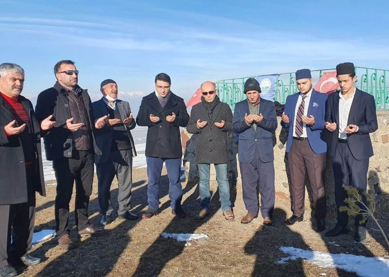 Pir Ali Baba’nın kabri başında bir anma programı düzenledi
