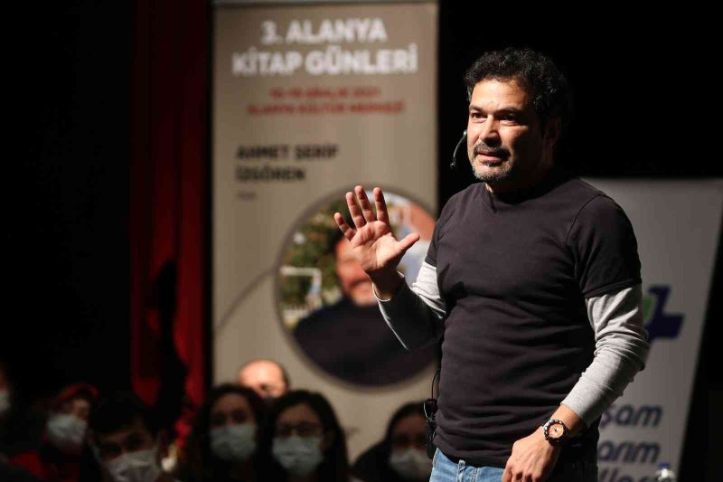 Yazar İzgören: “Sanatı ve edebiyatı hayatımıza katmalıyız”
