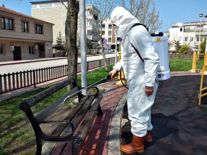 İlkadım’da virüsle mücadelede 2,3 ton dezenfektan, 12 bin 400 maske
