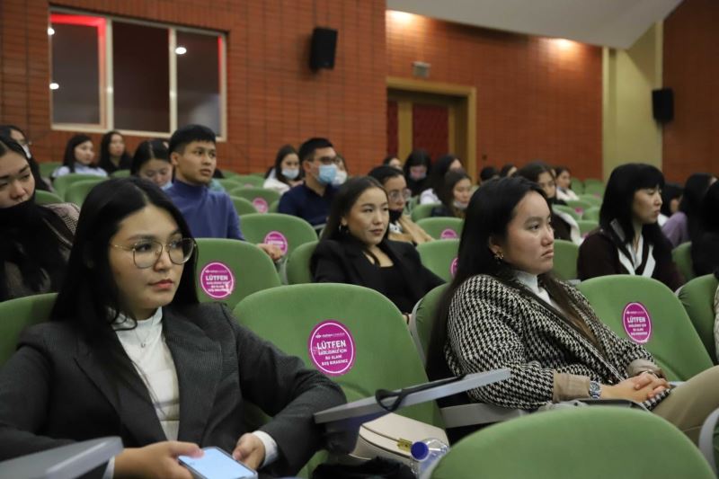 Kartal Belediyesi’nden Kazakistanlı öğrencilere afet bilinçlendirme eğitimi
